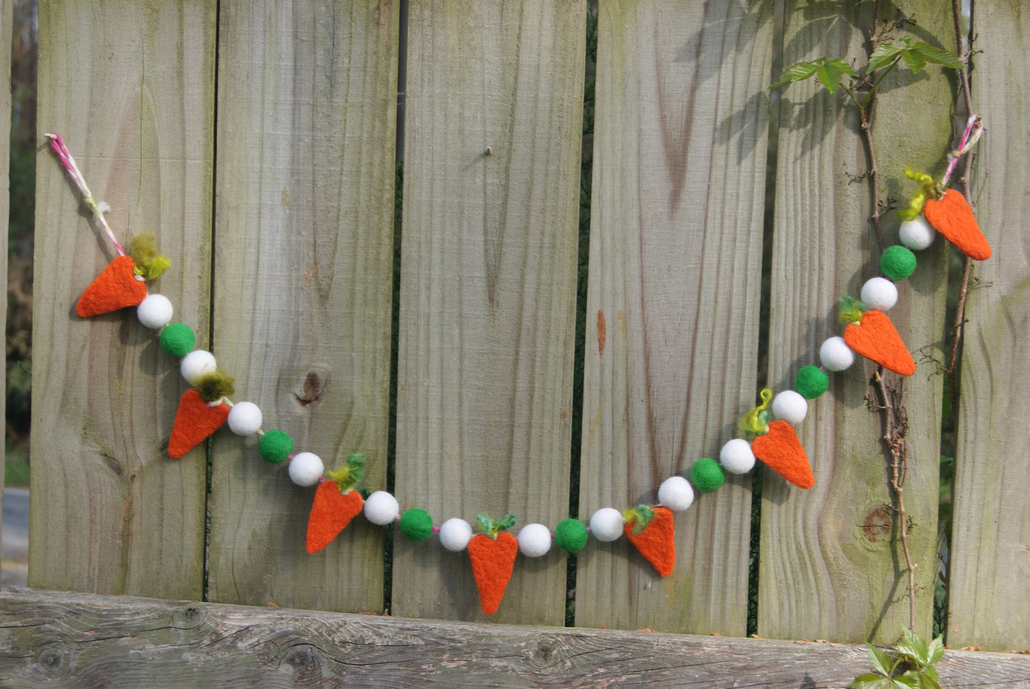 Peter Cotten Tail Garland